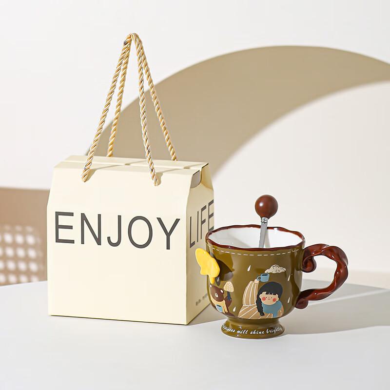 

Retro Cute Girl Embossed Butterfly Ceramic Mug