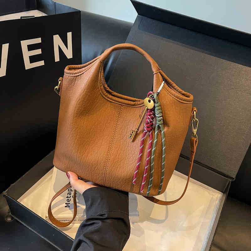 Brown PU Leather Bucket Handbags Women Autumn Fashion Hasp Design Crossbody Bags Lady Daily Commuter Shoulder Bag