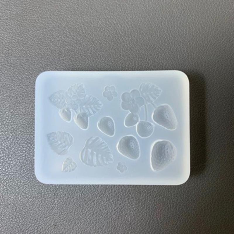 Flexible und robuste Silikon-Erdbeer-Silikonform für handgefertigten Schmuck und Kunstprojekte