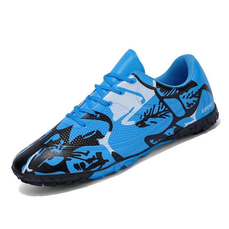 New Anti-Slip Spiked Soccer Boots Professional Sports Training Sneakers Low Top Youth Sneakers