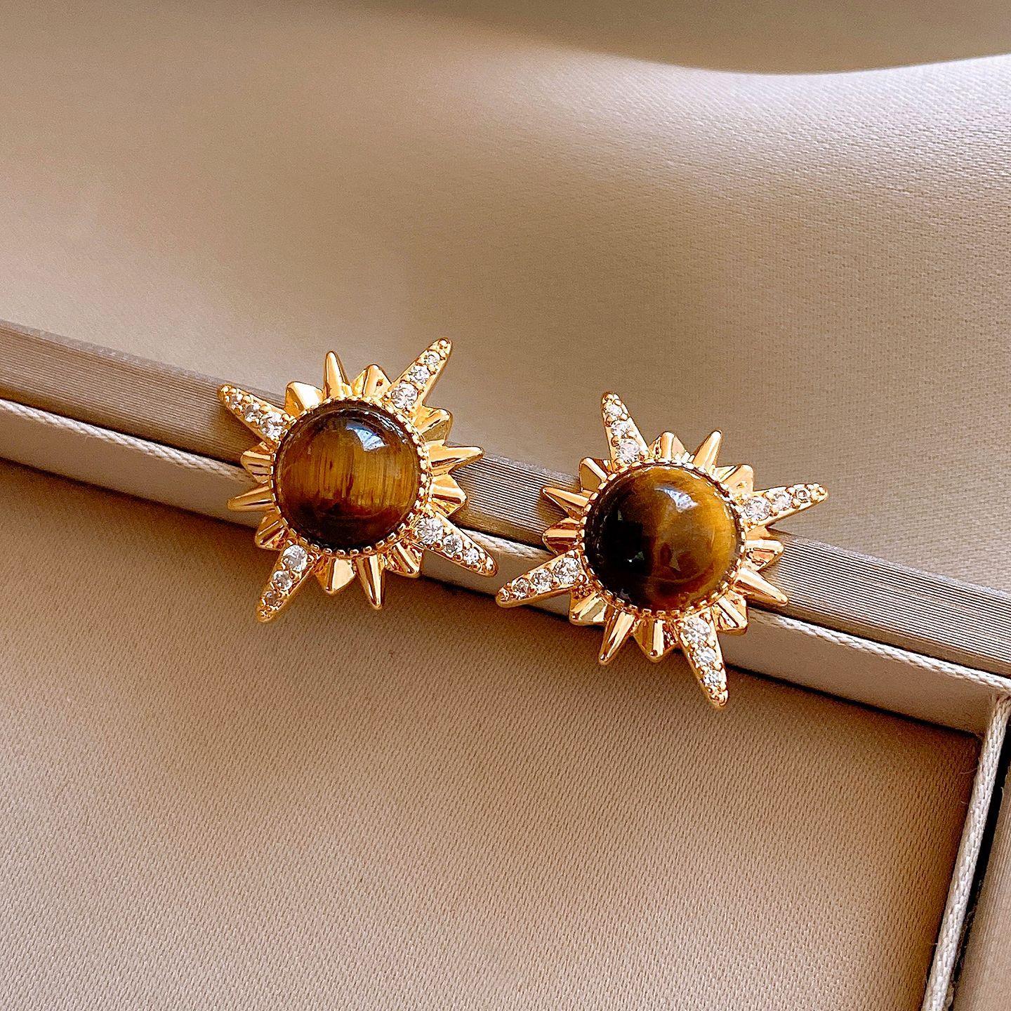 

Maillard retro tiger s eye stone mango star stud earrings, European and American simple earrings for women