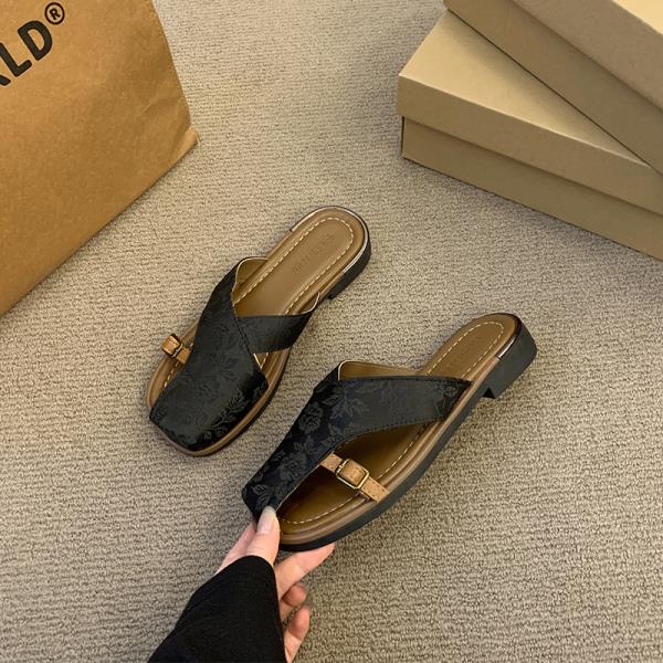 

Fashion Shoes Woman s Slippers Cover Toe Slides 2025 Summer Soft Rubber Retro Casual Leisure Shoes Woman 2025 Slippers Summer Cover Toe 35