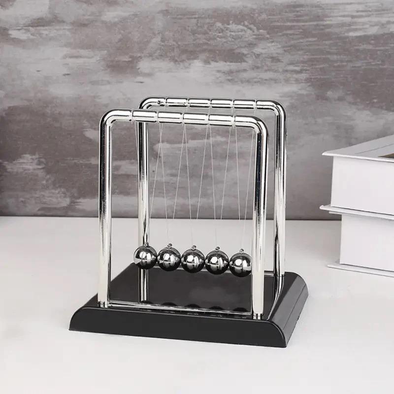Newtons Cradle Balance Stålkule Undervisningsmateriell Fysikk Vitenskap Pendel Skrivebordsleker Stressavlastningsgaver Hjemmedekorasjon