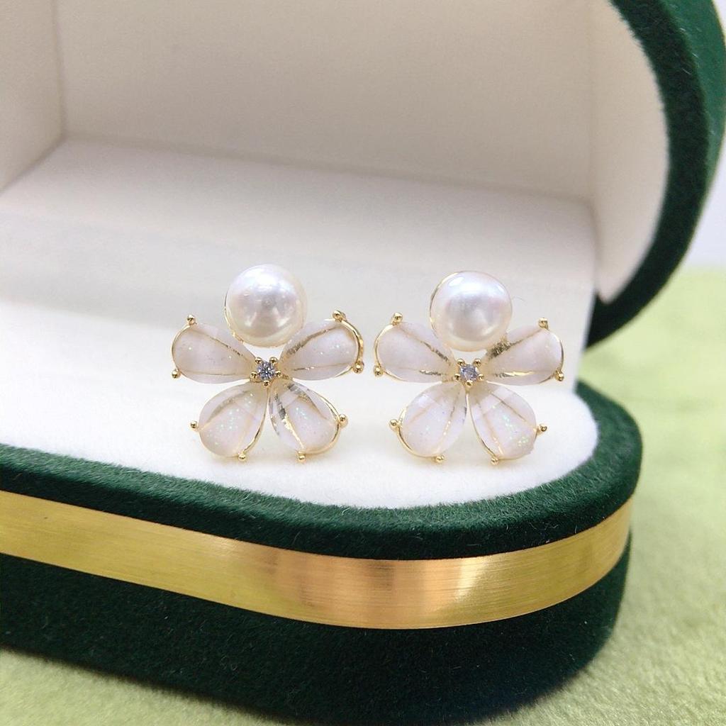 Náušnice pecky s květy z říčních perel Zhuji s jehlou ze sterlingového stříbra S925