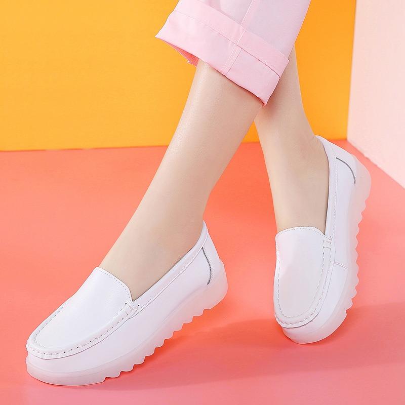 Versatile new nurse shoes women's flat non-slip white jelly soft sole breathable not tired foot hospital work shoes