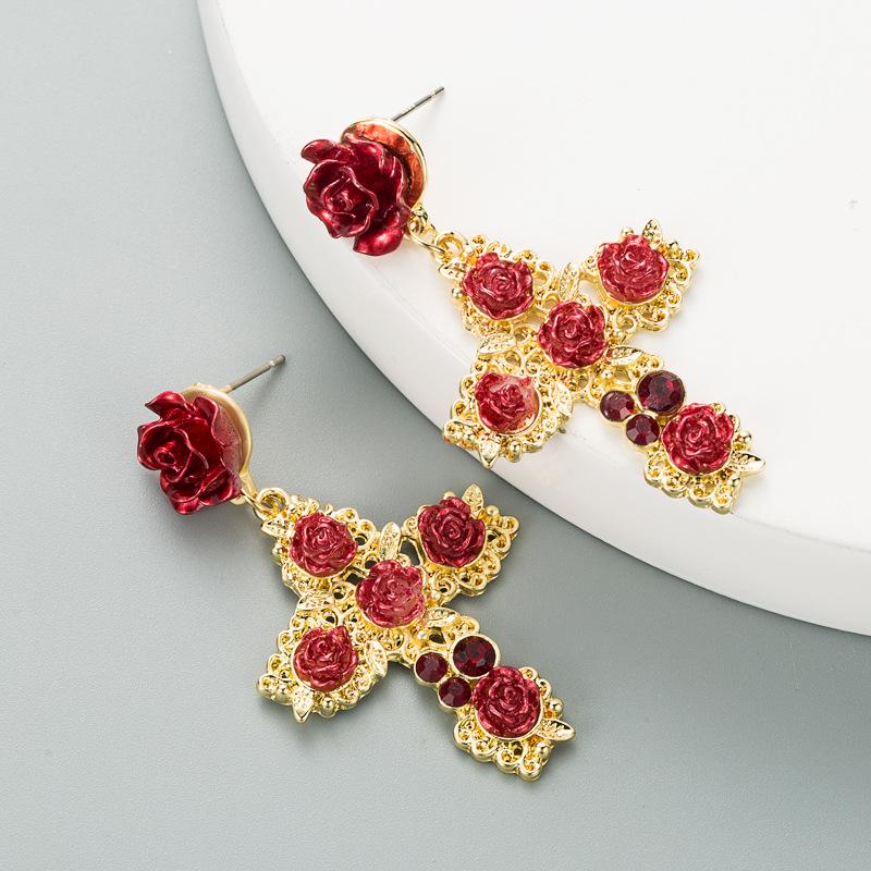 

Japanese & Korean Baroque Rose & Cross Rhinestone Earrings for Women - Vintage European-American Style червоний