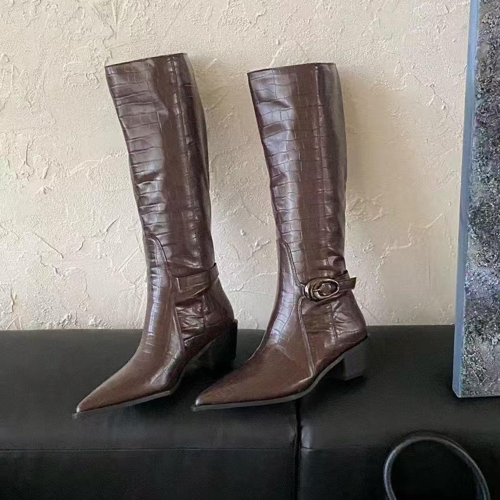 2025 new Korean version of pointed thick heel crocodile pattern tall tube thin but knee knight women's belt buckle boots