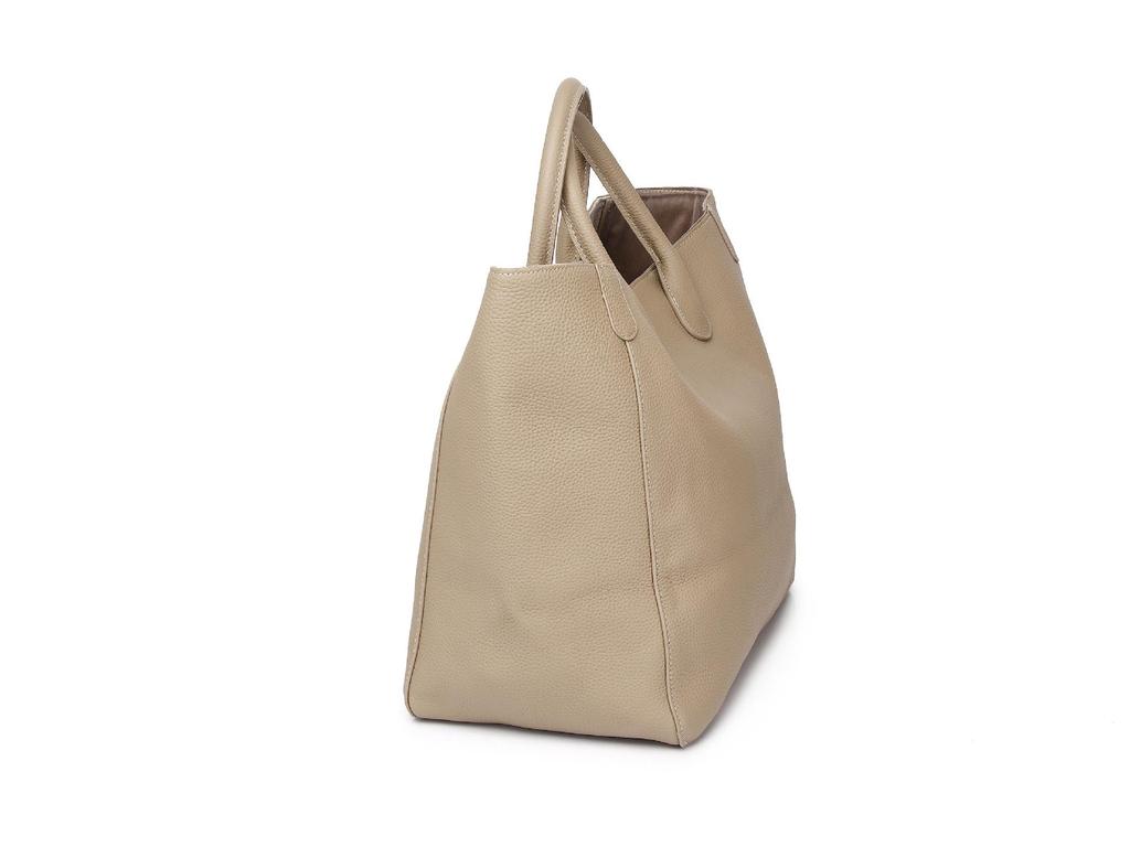 Chic European & American Large Tote: Cute, Simple, Personality Handbag with Extra Capacity for Women
