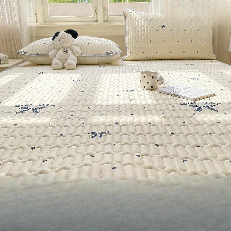 [Soft Cooling Sheet] 1pc Soft & Breathable Lyocell Latex Cooling Sheet - Fun Rainbow & Floral Print Mattress Pad | Crisp, Cartoon Design for Summer