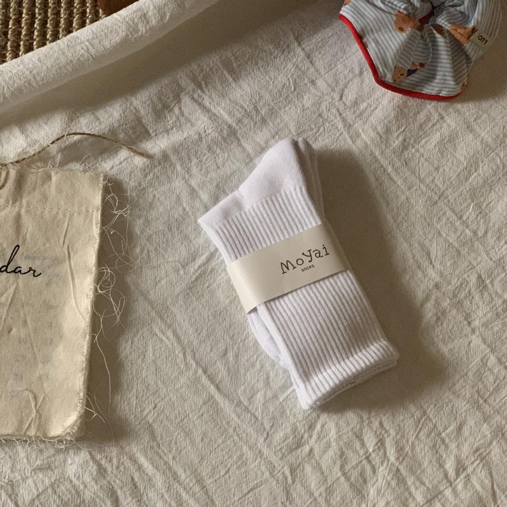 Single Needle Terry Boneless Seam Head Sweat-Absorbing Sports High Rubber Band Solid Color Medium Tube Socks Simple And Warm