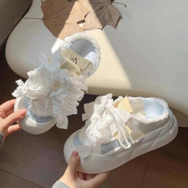 You Can Step On Your Feet and Wear Two Little White Shoes In Summer. Women's New Thick Baseplate Shoes Are Niche and Versatile Bread Shoes.