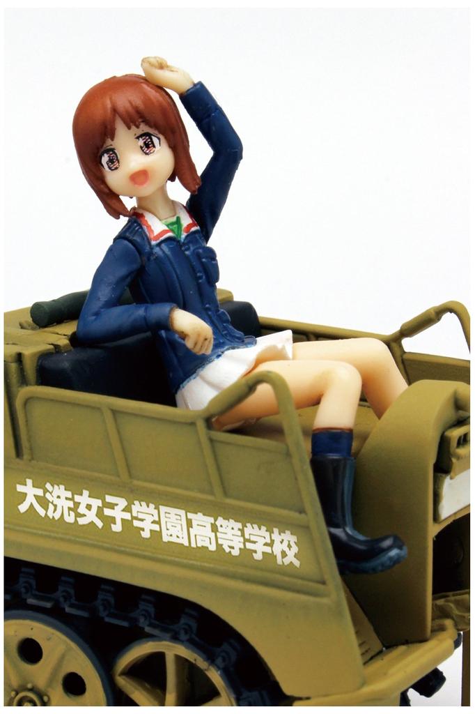 PLATZ Girls & Panzer the Movie: Miho and Yukari's Kettenkrad, Oarai Girls' High School Version, Assembled Tracks! 1/35 Scale Plastic Model GPSP-2
