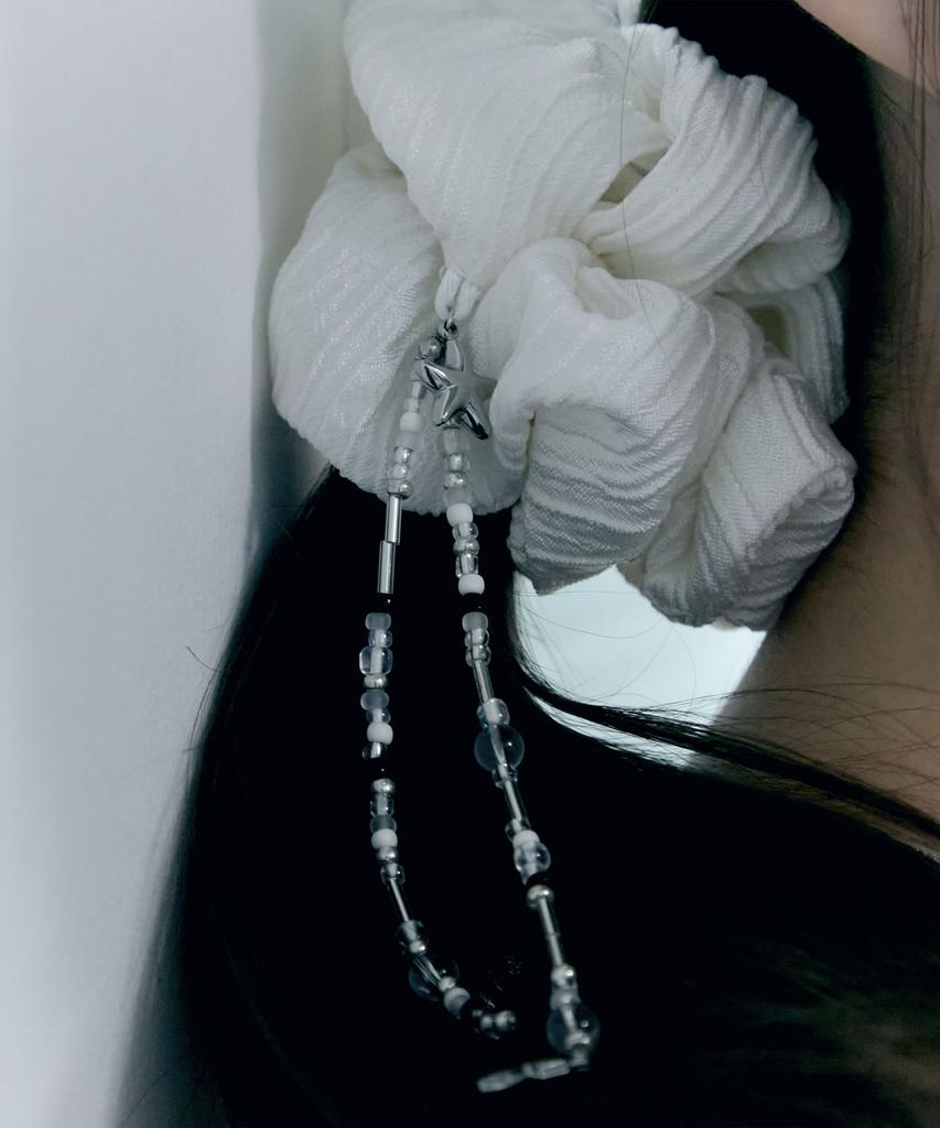 Oart Beads Scrunchie [White]