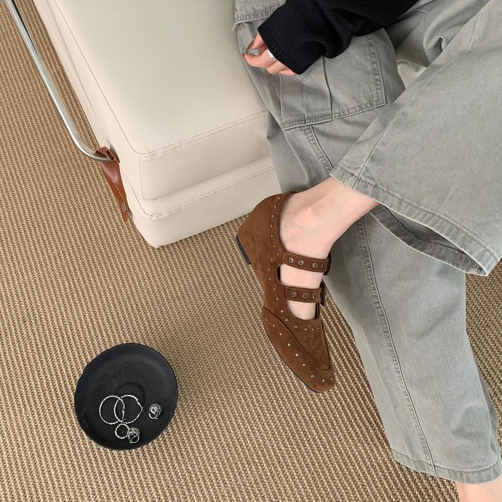 2025 autumn and winter new retro rivet Mary Jane shoes square head word with British inner height increase shallow mouth single shoes women