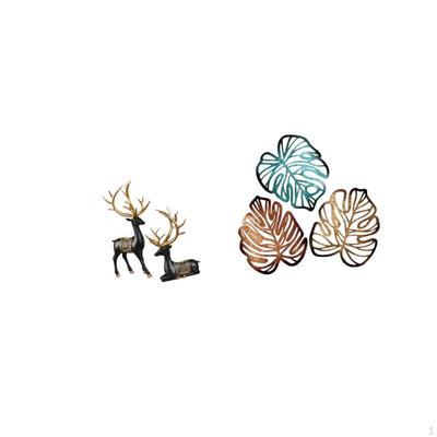 Reindeer Elk Resin Statue And Palm Leaves Wood Wall Decor Creative Animal Figure Collection for