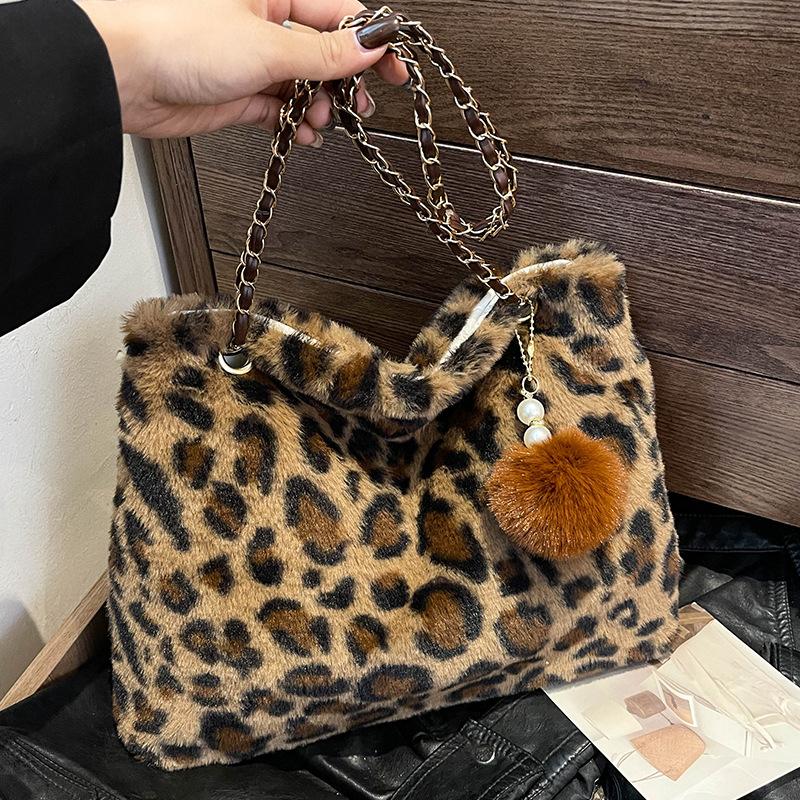 

Премиальная трендовая сумка-цепочка с леопардовым принтом, персонализированная универсальная простая плюшевая сумка, производитель оптовой продажи повседневной наплечной сумки-подмышки