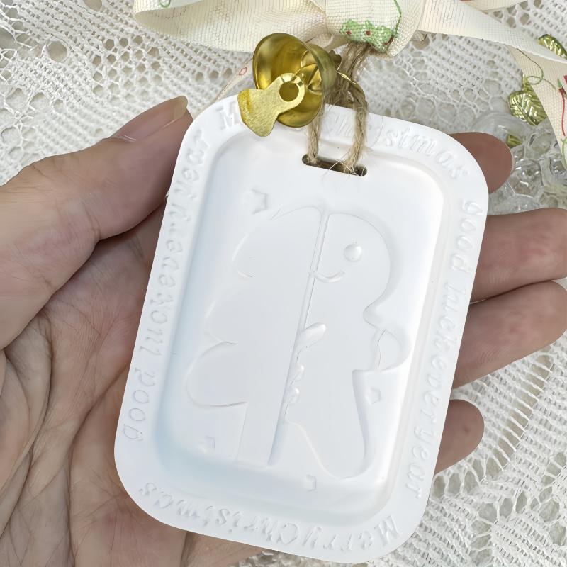 1pcChristmas Gingerbread Man Car Plaster Aromatherapy Car Interior Hanging Decoration Bathroom Bedroom Wardrobe Diffuser Stone D