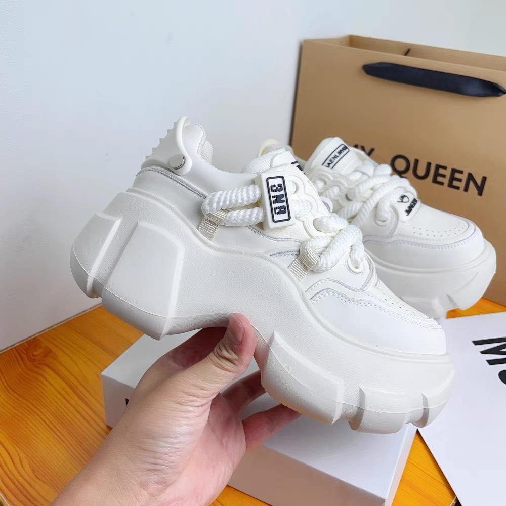 

Платформа интернет-знаменитости маффины папины кроссовки женские 2025 весна и осень женская обувь повседневная спортивная обувь небольшое увеличение роста одинарная обувь 40 белый