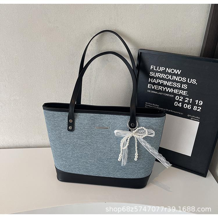 

High-end tote bag women s 2025 new trendy fashion, large-capacity commuting, versatile, hand-carried one-shoulder underarm bag чёрный