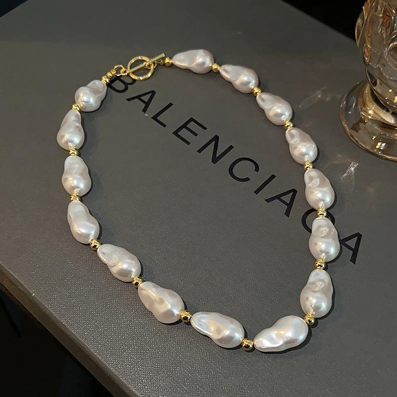 

French Vintage Irregular Baroque Imitation Pearl Necklace Female Tide OT Buckle Neck Chain Personalized Clavicle Chain