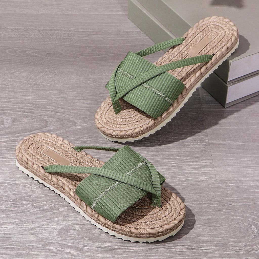 Fashion Slippers Women Summer Wear 2025 New Beach Shoes Internet Celebrity Fashion Flip-flops