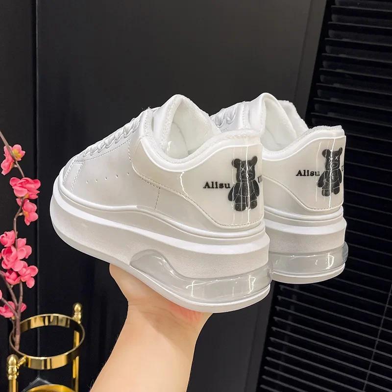 Little White Shoes Winter Korean Edition New Thick Sole Lace Up Sports Shoes Women Shoes Little Bear Casual Board Shoe