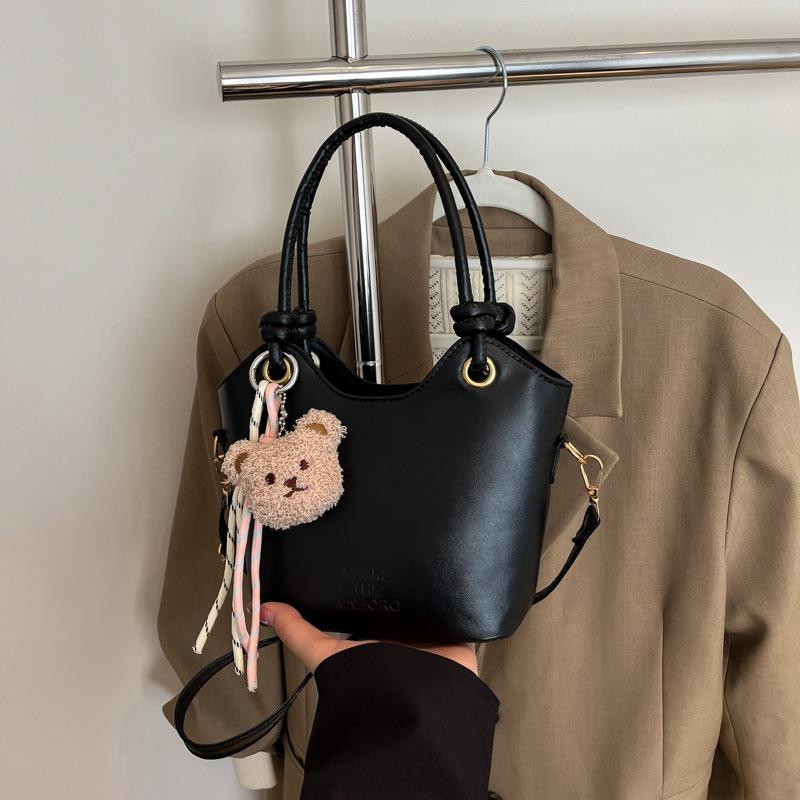 New Simple and Popular Small Bag Women's Summer Versatile Fashion Messenger Bag Casual Portable Bucket Bag