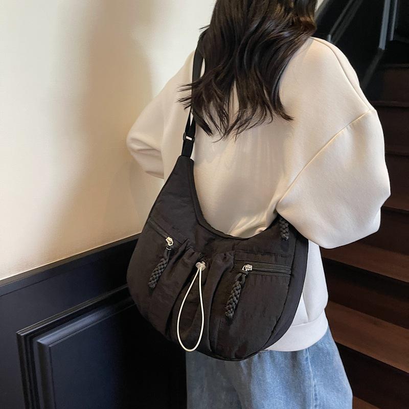 Girls Fresh Casual Fashion Tote Bag Large Capacity Commuter Messenger Bag Pleated Drawstring Lightweight Women's Shoulder Bag