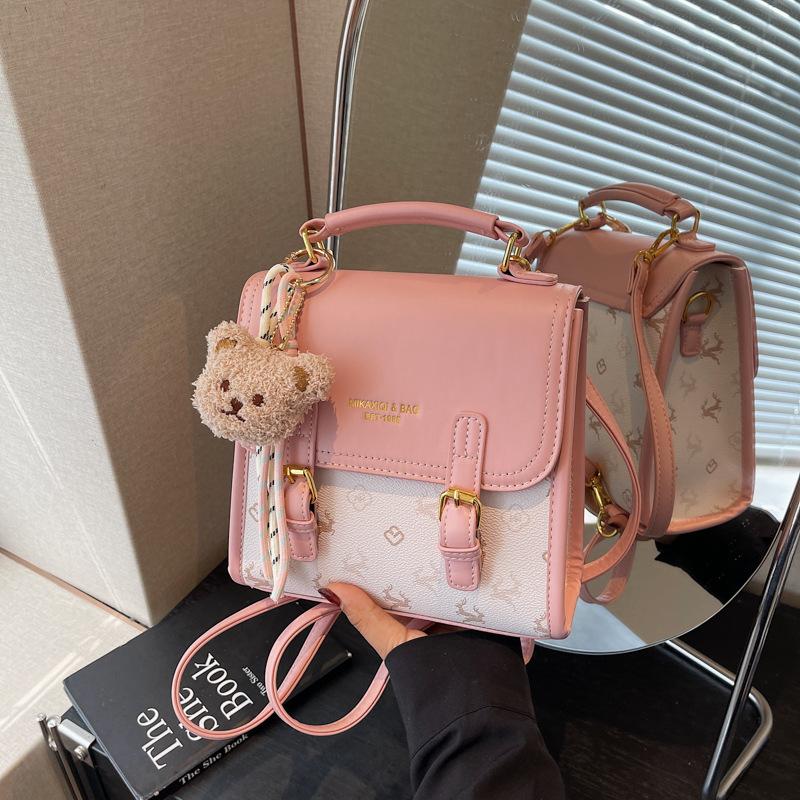 Retro Versatile Small Backpack Female New High-end Contrasting Color Backpack Cute Cartoon Bear Schoolbag