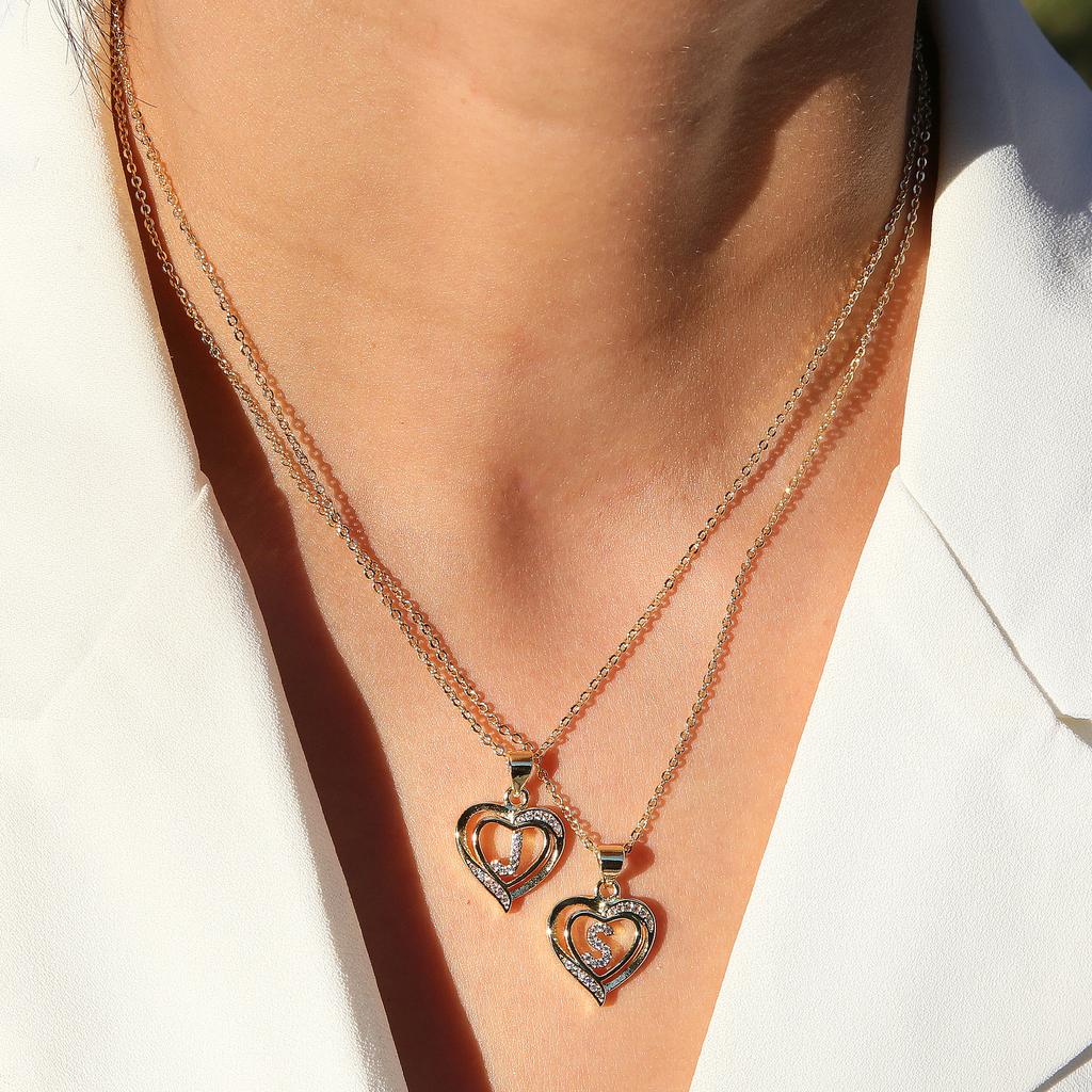 A-Z English Letter Initial Necklace 18K Gold Plated Necklace Micro Setting Zircon Heart Necklace for Women