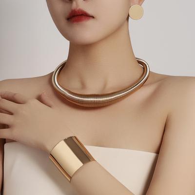 Parures et bijoux – Parures de bijoux