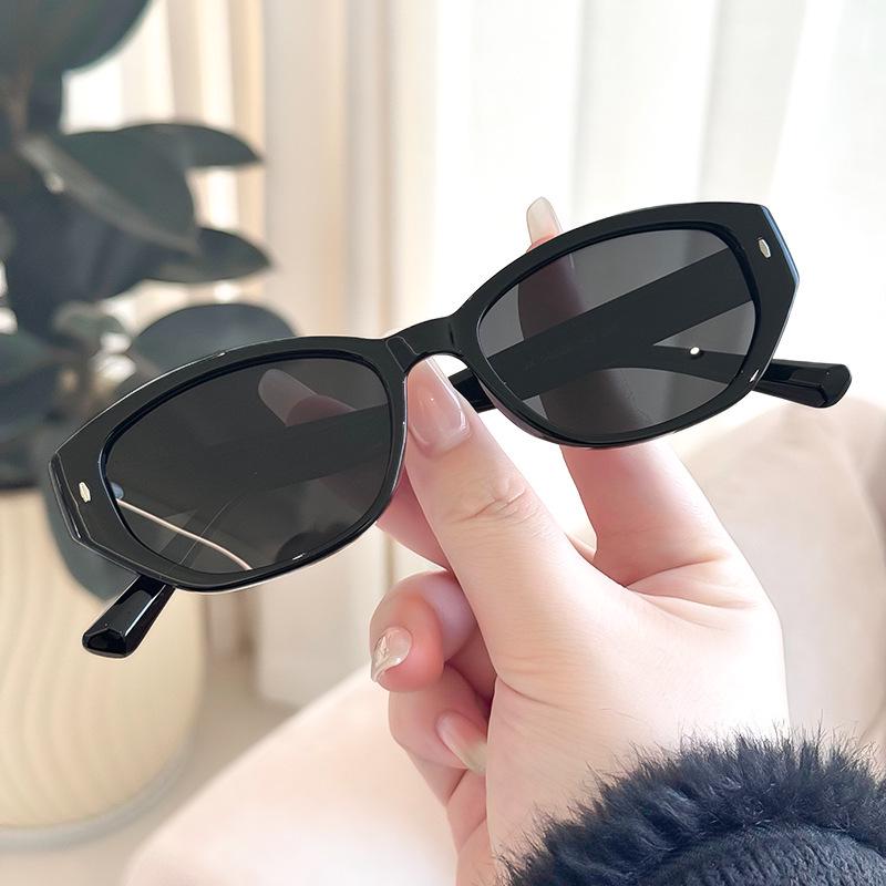 Korean-Style Polarized Unisex Sunglasses: Trendy Square Frame with High-End UV Protection Non-Polarized