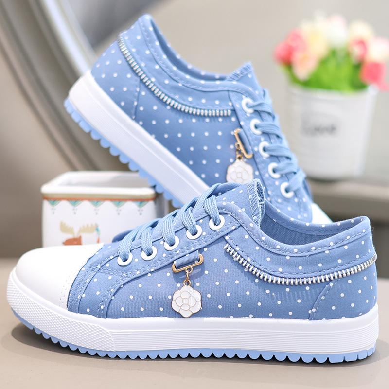 

Новые модные сетчатые спортивные туфли, студенческие парусиновые туфли, женские кроссовки на мягкой подошве для средней школы 2025 года, дышащие и универсальные, полые 40