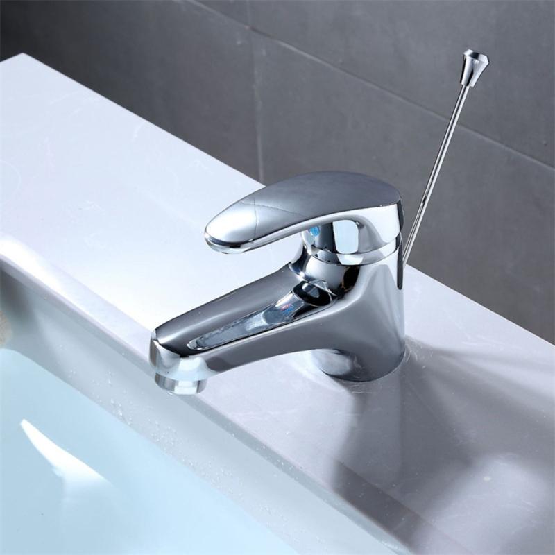Chrome Finish Basin Waste Plug Elegant Chrome Finish Sink Drain With Overflow and Pull Rod for Commerical Use