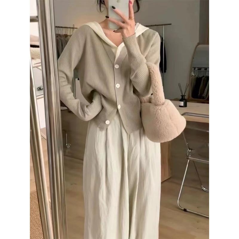 

Sweet splicing fake two-piece knitted cardigan women s autumn and winter niche simple versatile and thin hooded sweater jacket average size