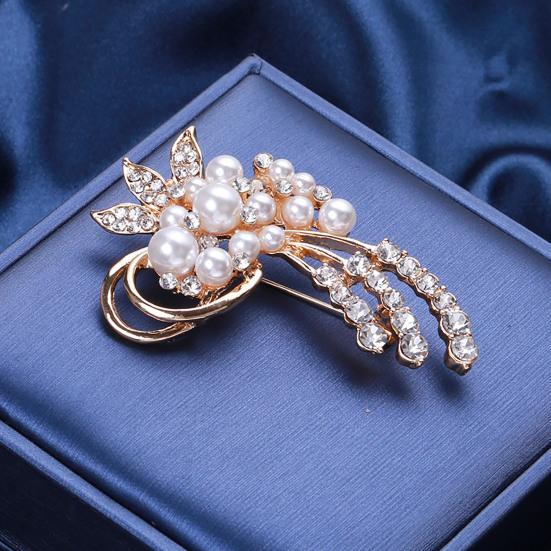 Shining Romantic Wedding Brooch Gift Elegant Faux Pearls Rhinestone Lapel Pin Costume Accessories