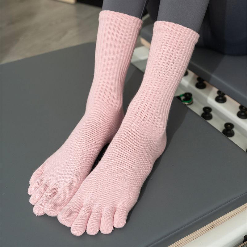 

Pure Color Glue Dispensing Non-Slip Yoga Socks Fall and Winter Knee Socks Yoga Socks Fitness Professional Pilates Socks Cotton Socks Y135-2-Pink