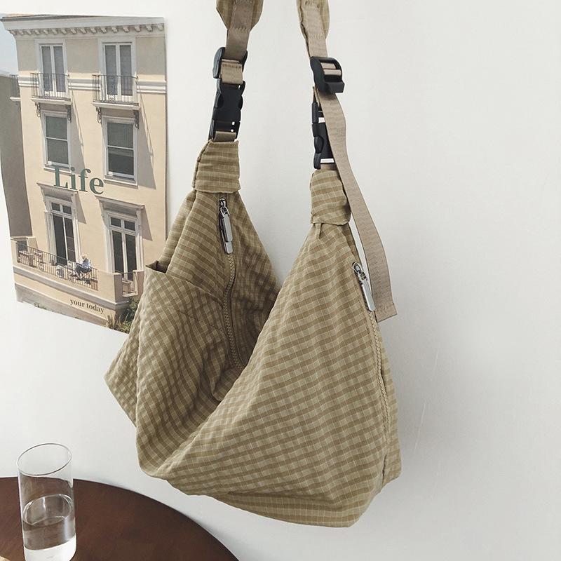 Large capacity dumpling bag messenger bag high sense new shoulder bag college student versatile summer bag women