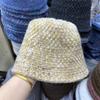 Plüschverdickter Fischerhut Damen Herbst und Winter Fortgeschrittenes Gefühl Warmer gestrickter Fischerhut Einfacher Gesichtsschutz Beckenhut Zeigt kleines Gesicht