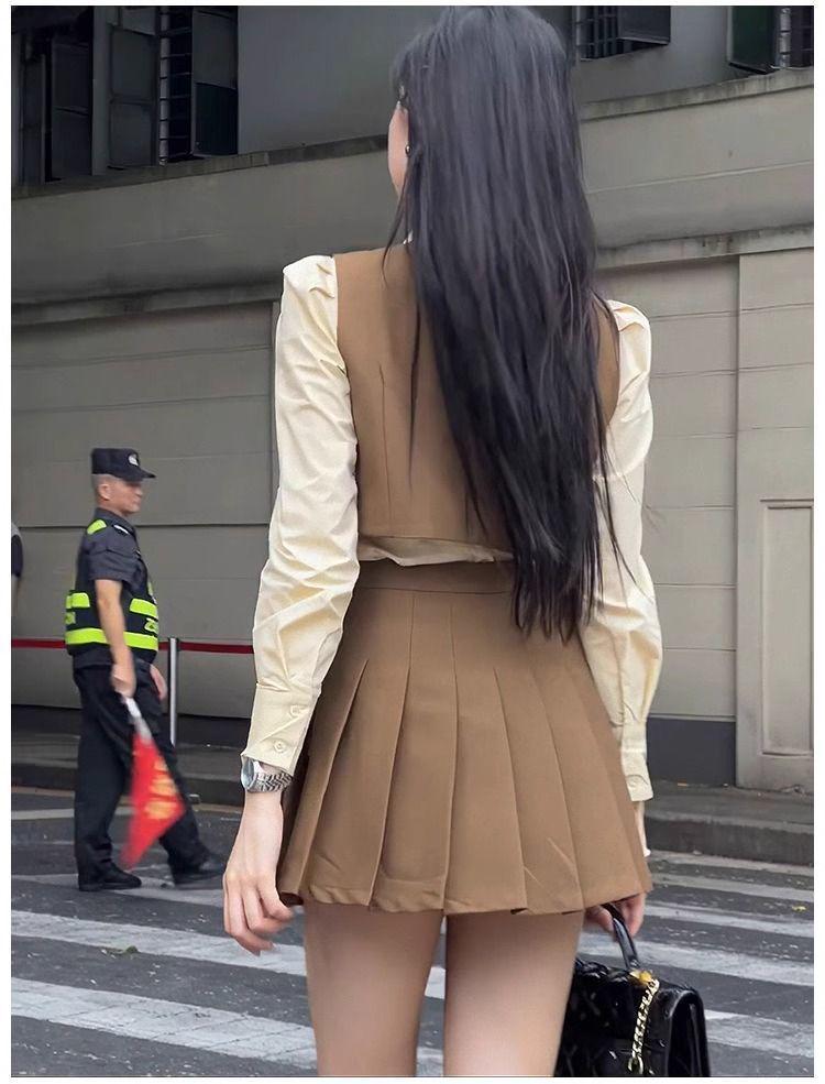 Women's British Style College Uniform: Vest, Shirt & Pleated Short Skirt 3-Piece Set for Spring & Autumn