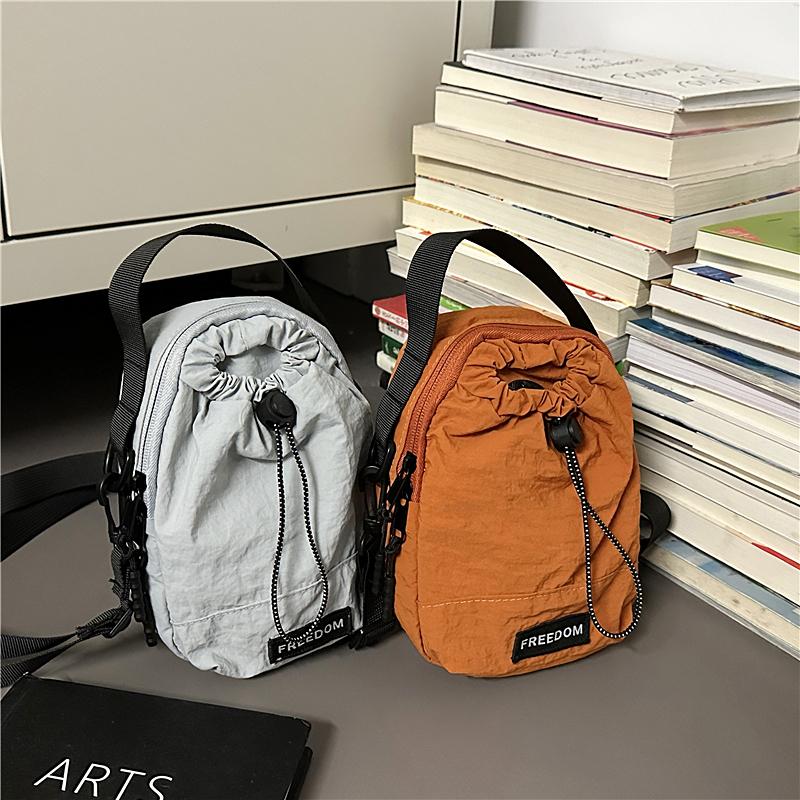 Sports Water Kettle Bag Unisex Lightweight Travel Crossbody Bag Outdoor Water-Repellent Cycling Mobile Phone Bag