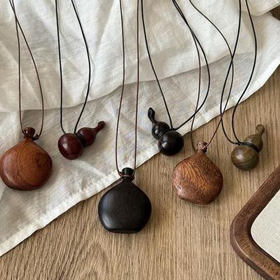 Wooden Hip Flask Necklace: Retro Choker & Long Sweater Chain for Women