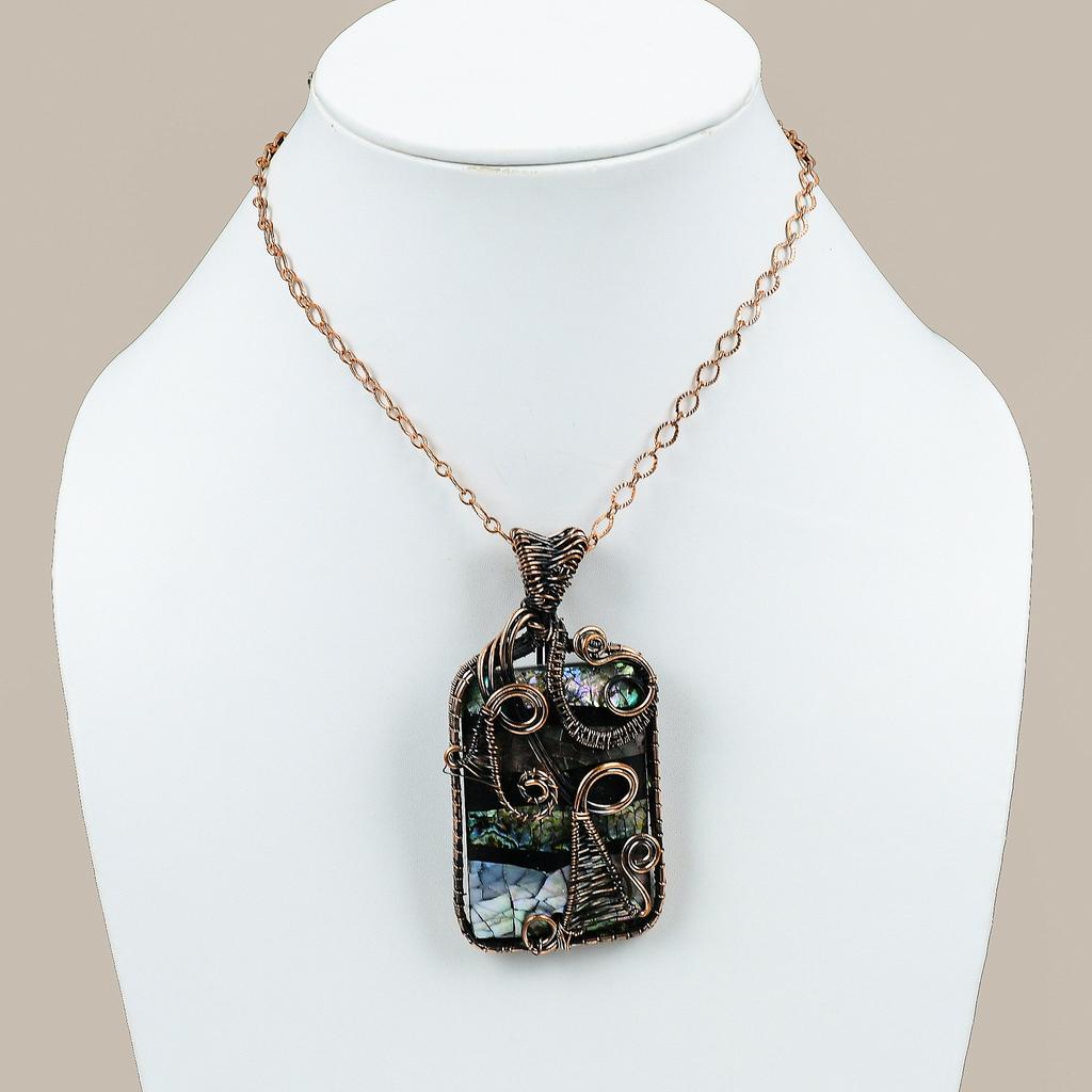 Piatră prețioasă naturală din scoică abalone, pandantiv lucrat manual cu înfășurare din sârmă de cupru 3.19 F3q08