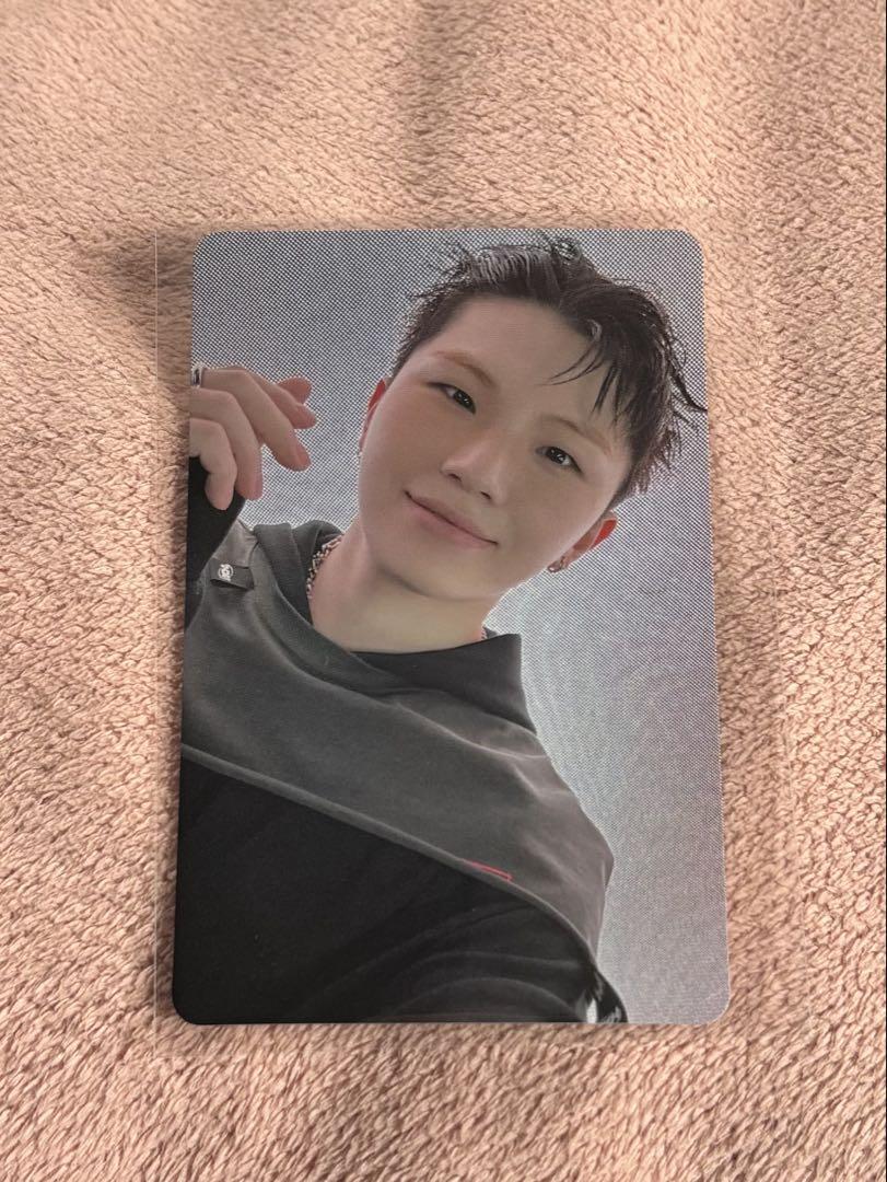 

[ИСПОЛЬЗОВАН] Анонимная доставка HOSHI X WOOZI коллекционная карточка Uzi
