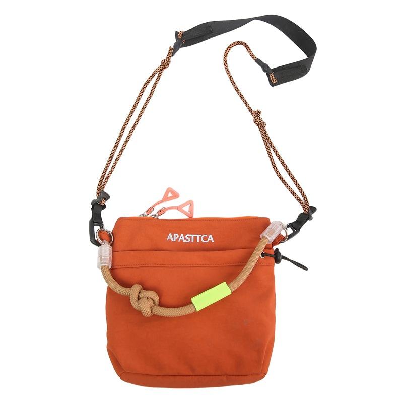 

Модная прохладная локомотивная нейтральная маленькая сумка для пеших походов в горы новая мужская и женская плечевая сумка-мессенджер оранжевый