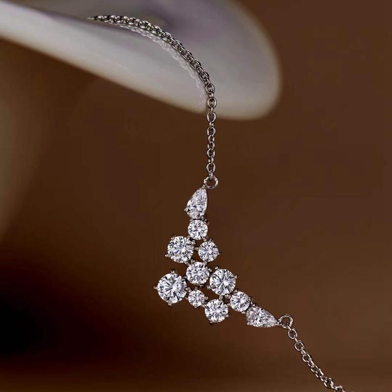 Huitan Bling Bling Cubic Zirconia Pendant Necklace for Women Luxury Wedding Accessories Aesthetic Female Necklace Trendy Jewelry