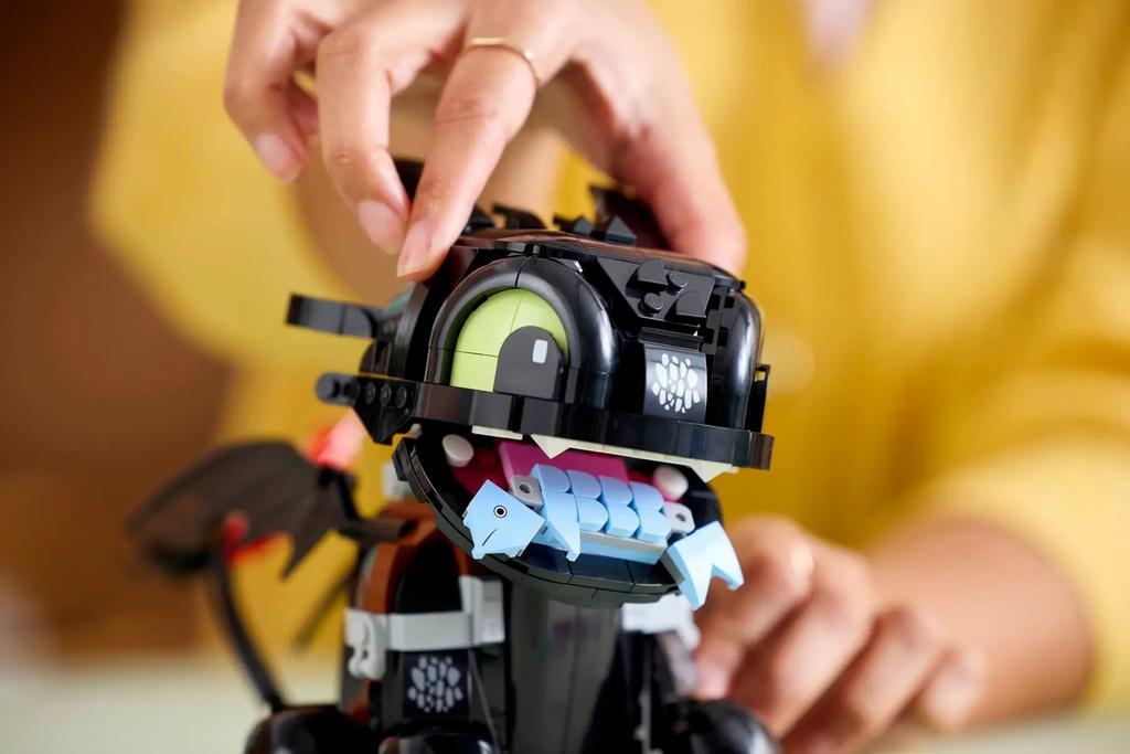 LEGO Icons 10375 How To Train Your Dragon: Toothless