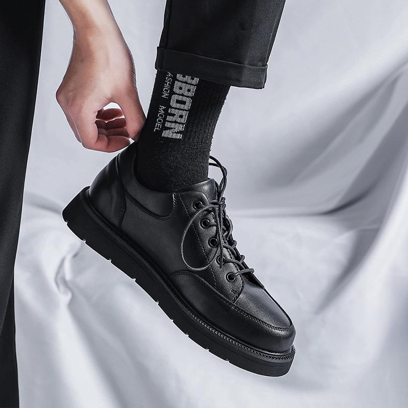 Scarpe da uomo Scarpe da tavola casual estive da uomo Scarpe versatili alla moda Scarpe in pelle britanniche Scarpe basse da uomo D17-R