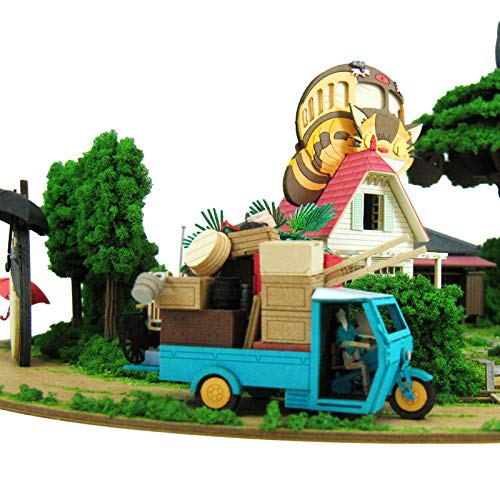 Sankei Studio Ghibli Series My Neighbor Totoro Diorama with Totoro, Paper Craft MK07-35