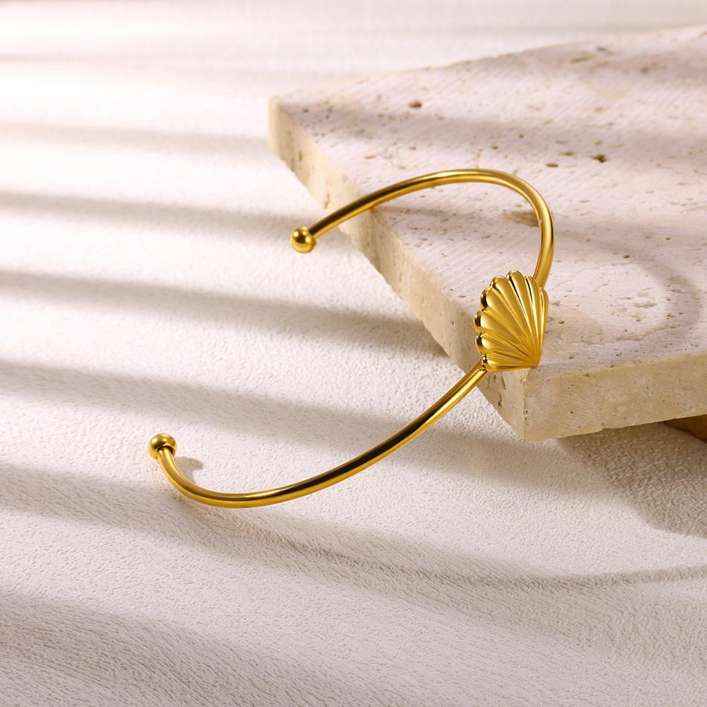 Hugging Stainless Steel Bracelet For Women Gold Color Shell Summer Waterproof Cuff Bangles Bracelets Flower Jewelry Accessories